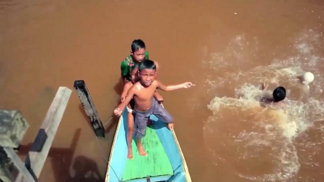 Orangutan Shaka Houseboat With Cabin Pangkalan Bun Exterior photo
